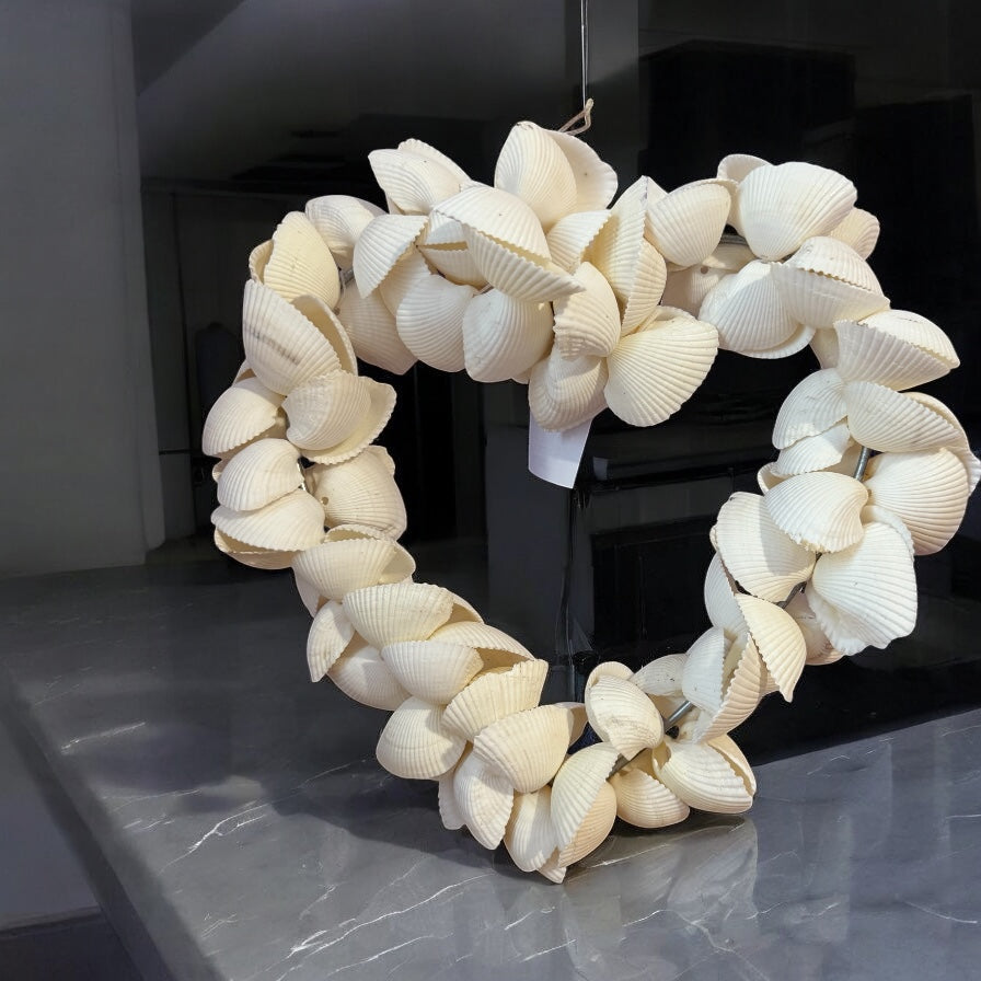 6 INCH CLAMSHELL HANGING HEART DECORATION